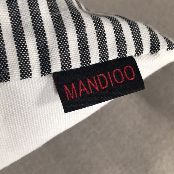 Set of 2 Decorative Pillow Covers Throw Accent Pillow Covers - Picture 7 of 11